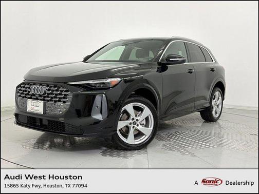 Mythos Black Metallic 2026 Audi Q5 Premium Plus TFSI quattro S tronic