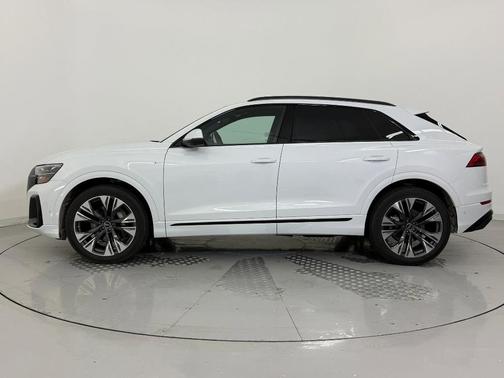 2026 Audi Q8 55 Premium Plus
