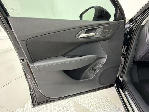 Mythos Black Metallic 2026 Audi Q3 TFSI quattro S tronic