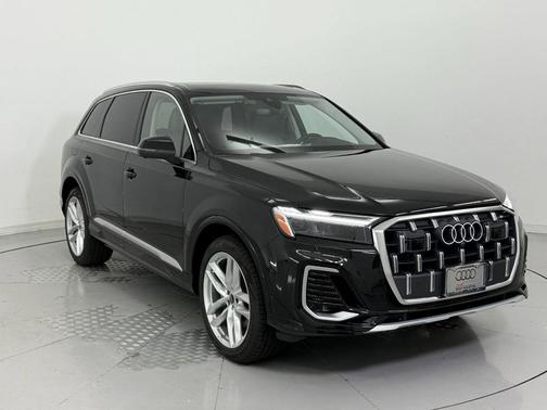2025 Audi Q7 55 Premium Plus
