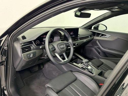 Mythos Black Metallic 2023 Audi A4 allroad 45 Premium Plus