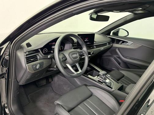 Mythos Black Metallic 2023 Audi A4 allroad 45 Premium Plus