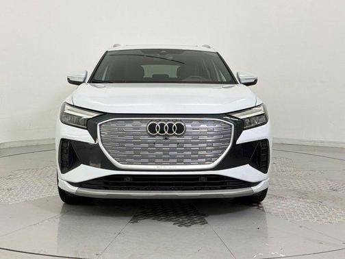 Glacier White Metallic 2023 Audi Q4 e-tron Premium Plus 40 RWD