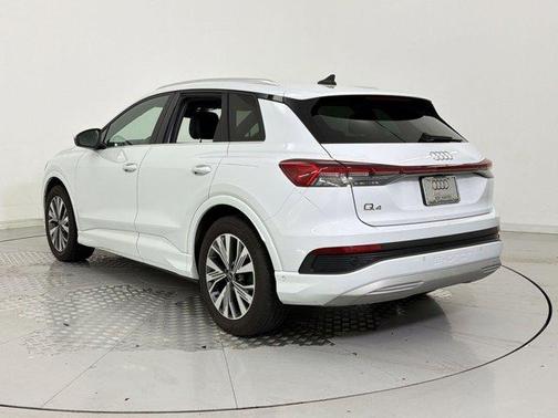 Glacier White Metallic 2023 Audi Q4 e-tron Premium Plus 40 RWD