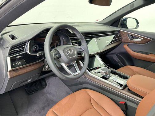 Waitomo Blue Metallic 2026 Audi Q8 55 Premium Plus