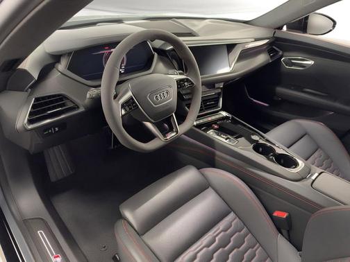 2022 Audi RS e-tron GT quattro