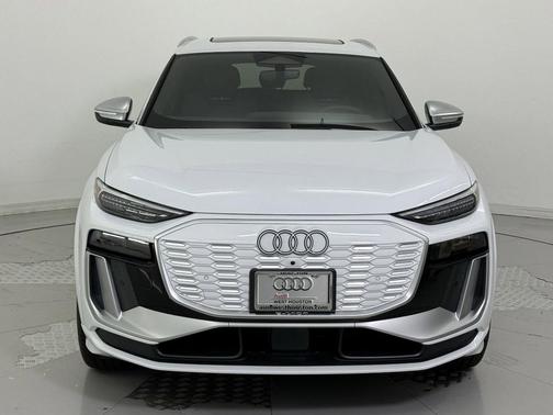 2025 Audi SQ6 e-tron Premium quattro