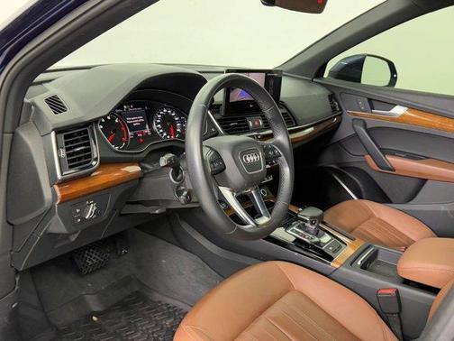 2022 Audi Q5 45 S line Premium