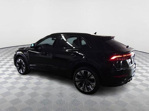 2025 Audi Q8 55 Premium Plus