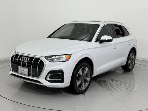 2022 Audi Q5 40 Premium Plus