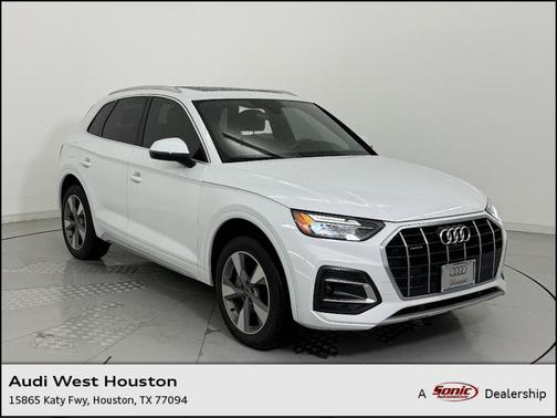 2022 Audi Q5 40 Premium Plus