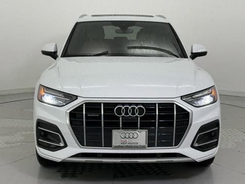 2022 Audi Q5 40 Premium Plus