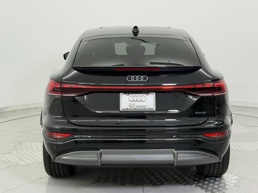 2025 Audi Q6 e-tron Premium