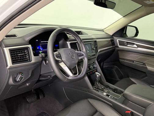 2023 Volkswagen Atlas 2.0T SE