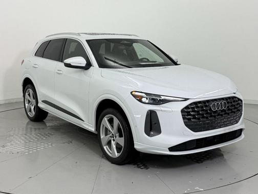 2025 Audi Q5 Premium Plus
