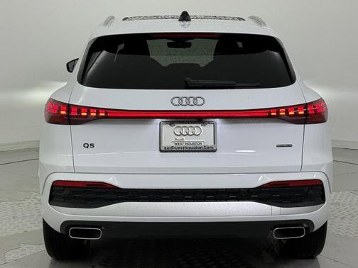 2025 Audi Q5 Premium Plus