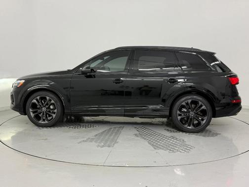 2026 Audi Q7 55 Premium Plus