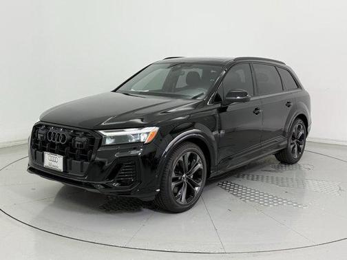 2025 Audi Q7 55 Premium Plus