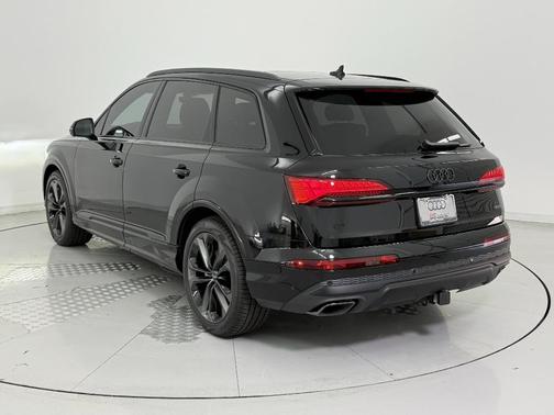 2025 Audi Q7 55 Premium Plus