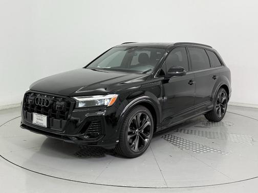 2025 Audi Q7 55 Premium Plus
