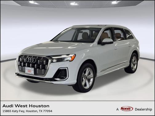 Glacier White Metallic 2025 Audi Q7 55 Premium