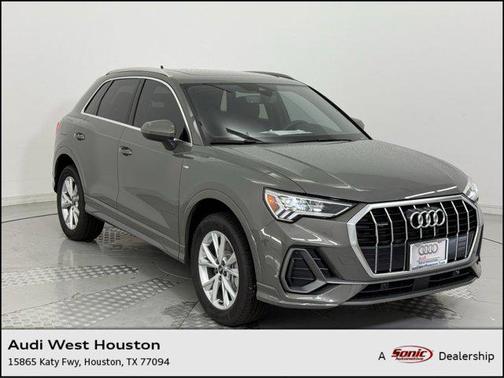 2025 Audi Q3 Premium 45 TFSI S line quattro Tiptronic