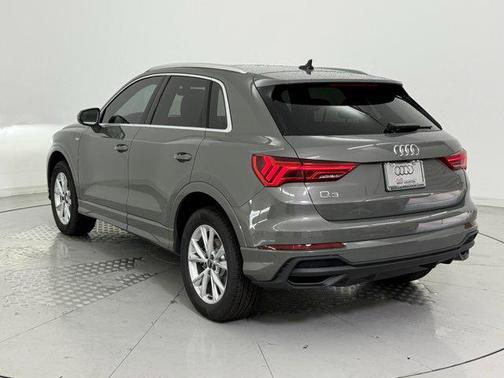 2025 Audi Q3 Premium 45 TFSI S line quattro Tiptronic