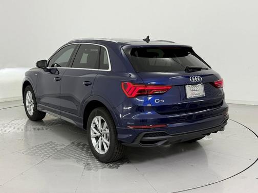 2025 Audi Q3 Premium 45 TFSI S line quattro Tiptronic