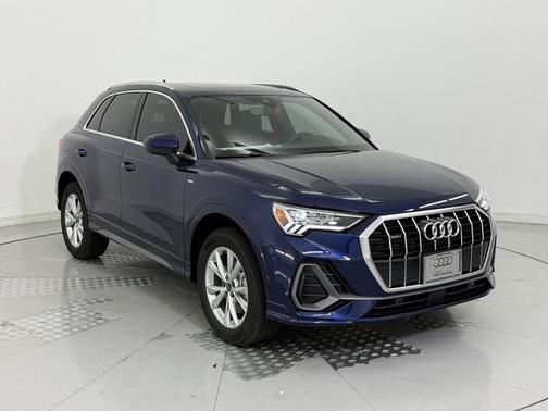 2025 Audi Q3 Premium 45 TFSI S line quattro Tiptronic