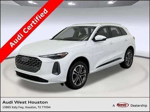 Glacier White Metallic 2025 Audi Q5 Premium TFSI quattro S tronic