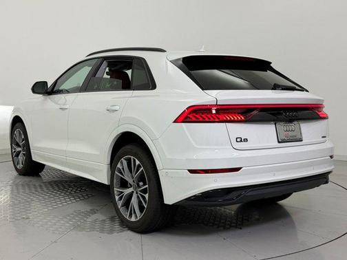 2023 Audi Q8 55 Premium