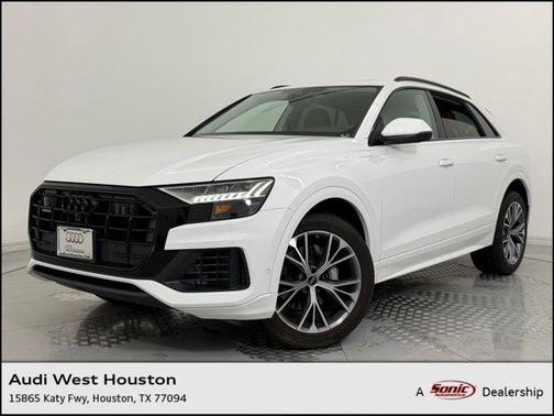 2023 Audi Q8 55 Premium