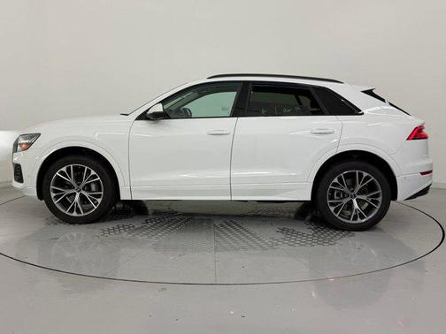 2023 Audi Q8 55 Premium