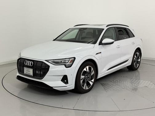 2021 Audi e-tron Premium