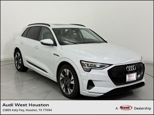 2021 Audi e-tron Premium