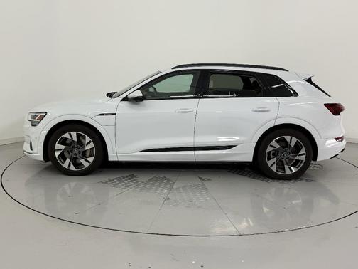 2021 Audi e-tron Premium