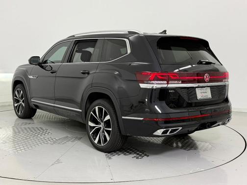 2025 Volkswagen Atlas 2.0T SEL Premium R-Line 4MOTION