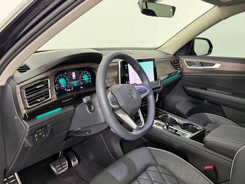 2025 Volkswagen Atlas 2.0T SEL Premium R-Line 4MOTION