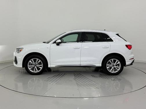 2024 Audi Q3 Premium 45 TFSI S line quattro Tiptronic