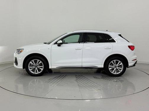 2024 Audi Q3 Premium 45 TFSI S line quattro Tiptronic