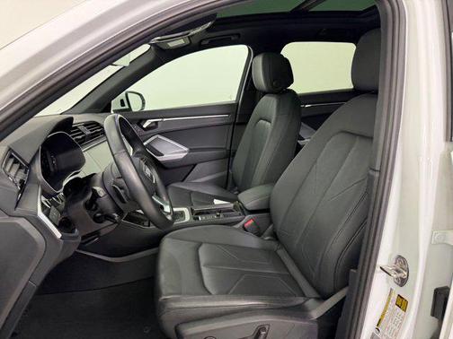 2024 Audi Q3 Premium 45 TFSI S line quattro Tiptronic