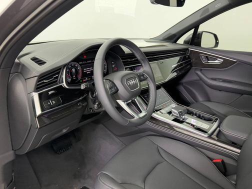 2026 Audi Q7 55 Prestige