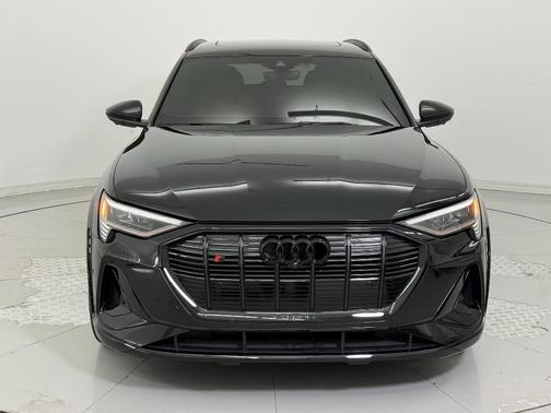 2023 Audi e-tron S Prestige quattro