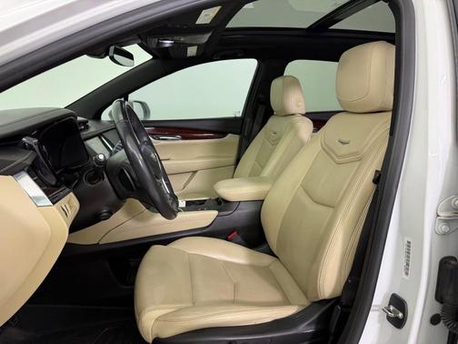 2019 Cadillac XT5 Premium Luxury