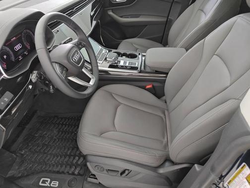 2025 Audi Q8 55 Premium