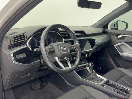 Glacier White Metallic 2024 Audi Q3 45 S line Premium Plus