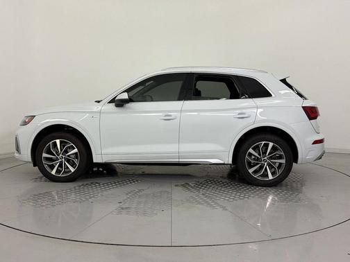 White 2023 Audi Q5 45 S line Premium Plus