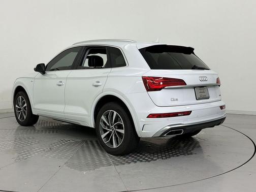 White 2023 Audi Q5 45 S line Premium Plus
