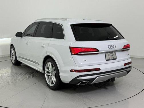 2025 Audi Q7 55 Premium Plus