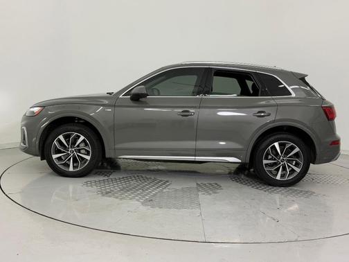 2023 Audi Q5 45 S line Premium
